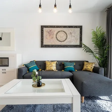 Sea View 2 Bedroom 2 Min Away From The Τορρεμολίνος