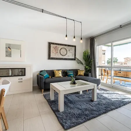 Sea View 2 Bedroom 2 Min Away From The * Τορρεμολίνος