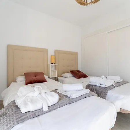 Apartment Sea View 2 Bedroom 2 Min Away From The Torremolinos